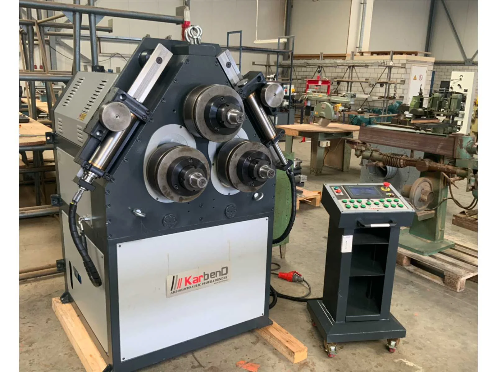 Metaal- en houtbewerkingsmachines