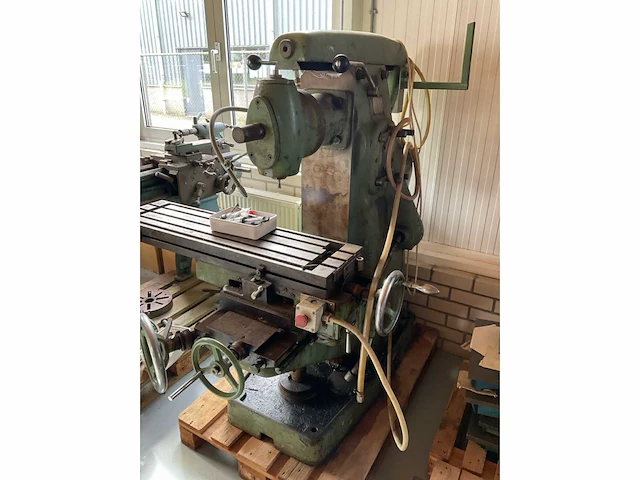 Metaalbewerkingsmachine (2x) - afbeelding 2 van  9