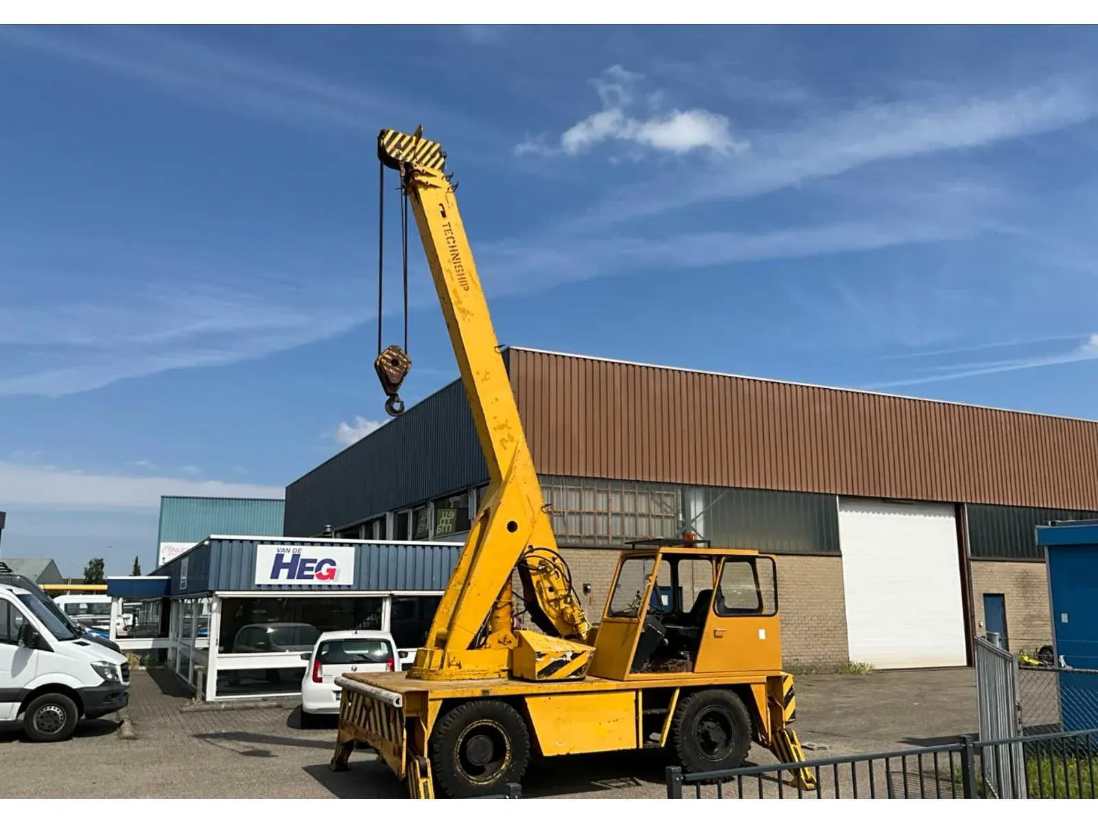 Metaalbewerkingsmachines en bouwmaterialen