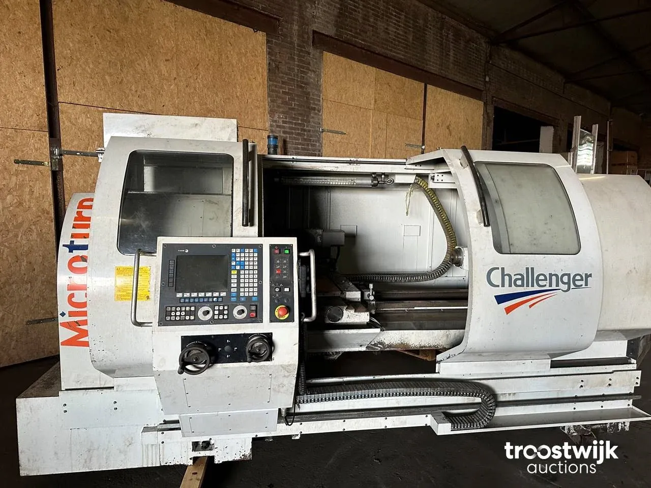 Metaalbewerkingsmachines, houtbewerkingsmachines en gereedschappen