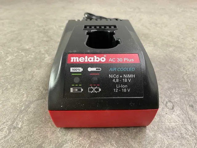 Metabo - ac30 plus - air cooled - accu lader - afbeelding 4 van  8