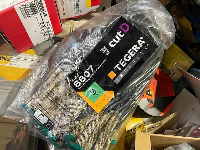 Metabo, fischer, yale, mack, teheran mixpallet bouwmaterialen - afbeelding 3 van  8