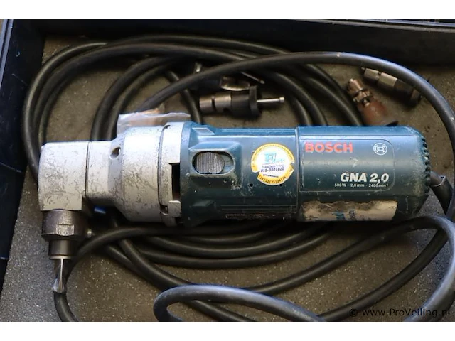 Metabo haakse slijper type we-9-125 quick & bosch knabbelschaar type gn 2,0 - afbeelding 4 van  6