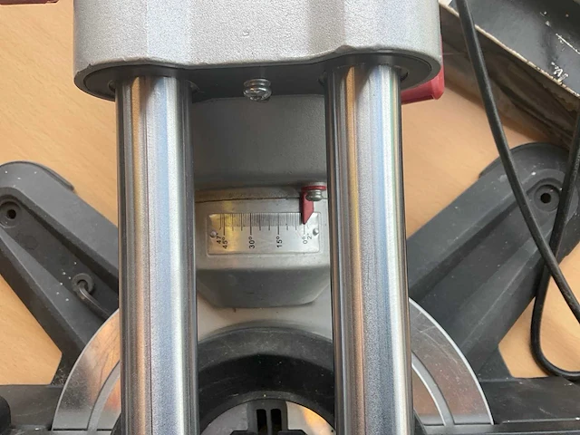 Metabo kgs254 radiaalafkortzaagmachine - afbeelding 4 van  4