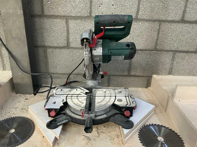 Metabo ks 216 m afkortcirkelzaagmachine - afbeelding 3 van  7