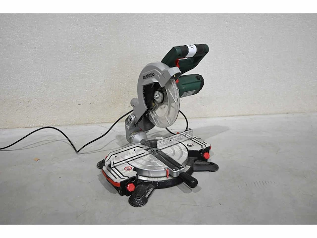 Metabo ks 216 m lasercut afkortcirkelzaagmachine - afbeelding 1 van  4