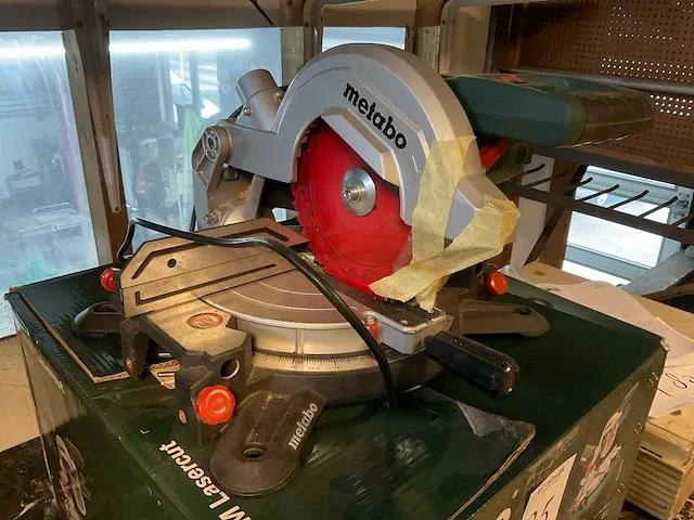 Metabo ks 216 m lasercut afkortzaag - afbeelding 1 van  4