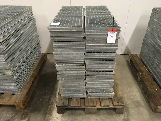 Metal grid floor plates (60x) - afbeelding 2 van  4