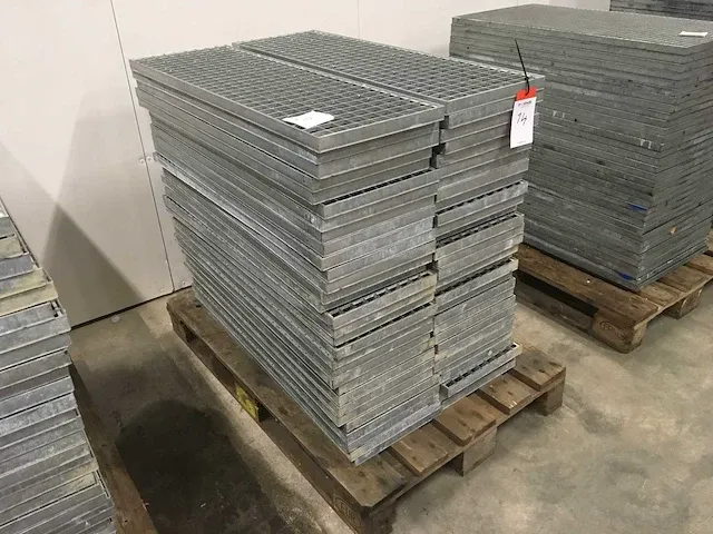 Metal grid floor plates (60x) - afbeelding 3 van  4