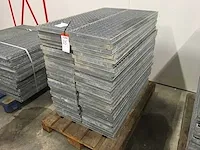 Metal grid floor plates (60x) - afbeelding 1 van  4