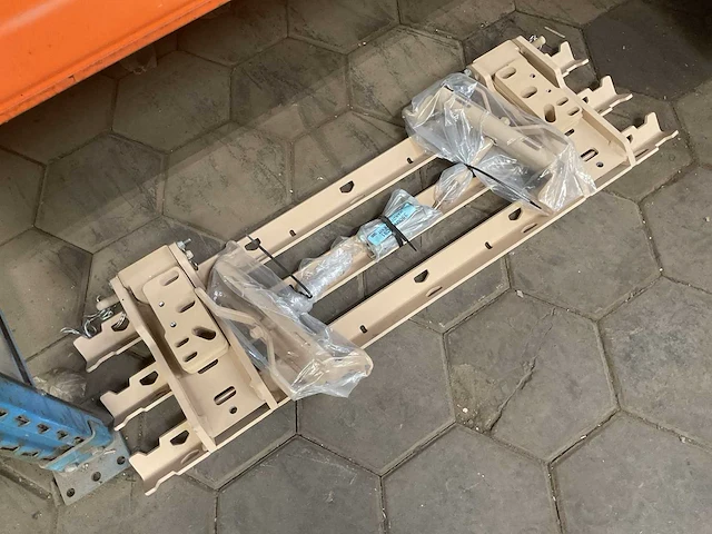 Metal grill - afbeelding 1 van  4