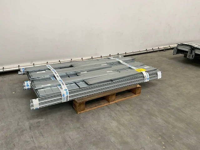 Metal-sistem legbordstelling 4x12 - afbeelding 1 van  10