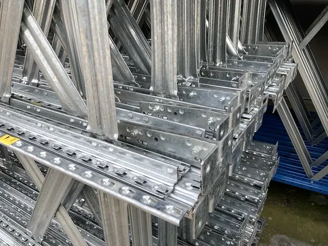 Metal-sistem legbordstelling - afbeelding 11 van  13