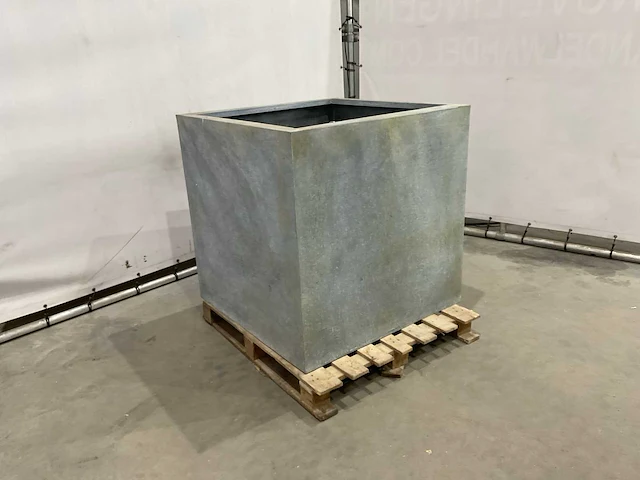 Metalen bloembak 100x100 cm - afbeelding 2 van  6