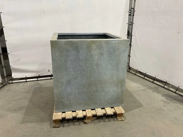Metalen bloembak 100x100 cm - afbeelding 3 van  6