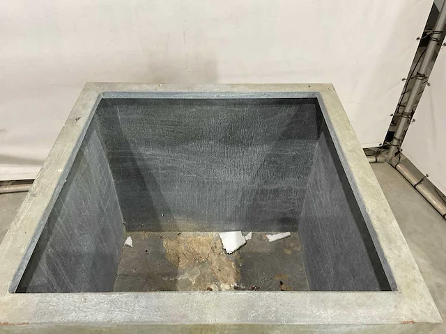 Metalen bloembak 100x100 cm - afbeelding 4 van  6