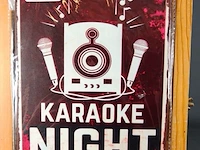 Metalen bord karaoke