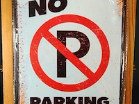 Metalen bord no parking