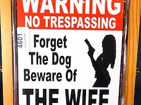 Metalen bord the wife - afbeelding 1 van  1