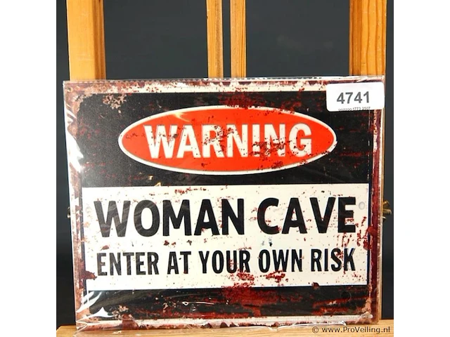 Metalen bord woman cave - afbeelding 1 van  1