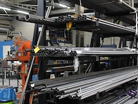 Metalen buizen op vijf draagarmen waaronder doorsnede 30, 40, 55 en 60 mm, totaal circa 200 stuks - afbeelding 2 van  2