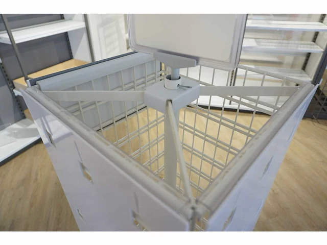 Metalen carousel - afbeelding 4 van  4