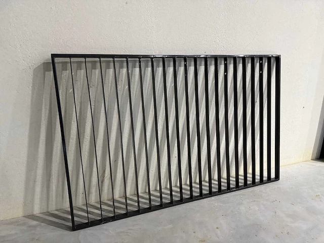 Metalen design hekwerk - afbeelding 2 van  3