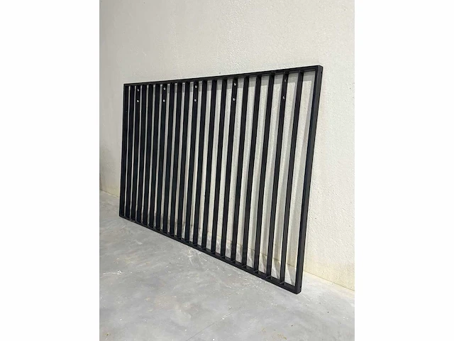 Metalen design hekwerk - afbeelding 3 van  3