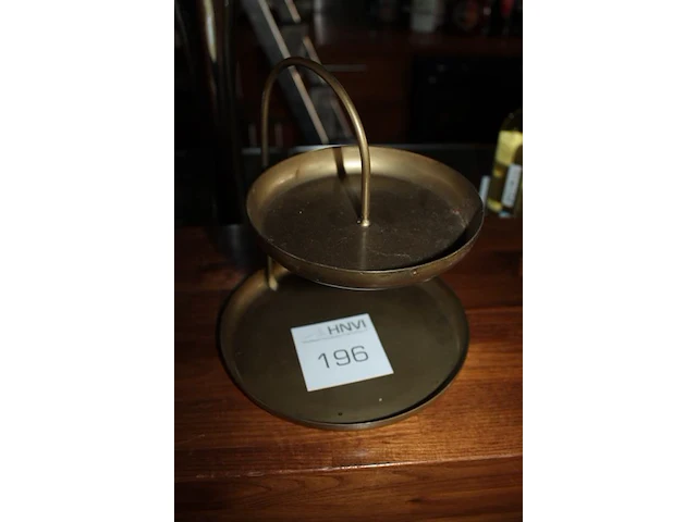 Metalen etagère. hoogte 23 cm. - afbeelding 2 van  2