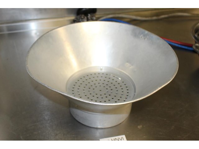 Metalen frietbak. - afbeelding 1 van  2