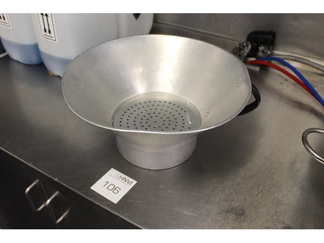 Metalen frietbak. - afbeelding 2 van  2