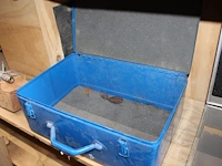 Metalen gereedschapskoffer. afmeting 43 x 30 x 18 cm. - afbeelding 2 van  2