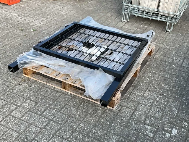 Metalen hekwerk - afbeelding 1 van  6