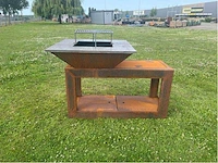 Metalen houtgestookte bbq - afbeelding 2 van  14