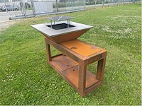 Metalen houtgestookte bbq - afbeelding 1 van  14