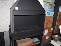 Metalen inbouw gaskachel 113 x 45 x 204 cm en haardopening 100 x 51 cm met metalen inbouwkast voor houtopsl... - afbeelding 1 van  6