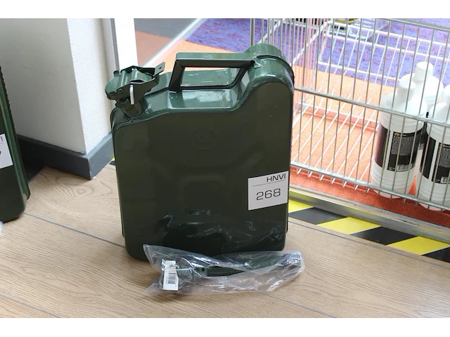 Metalen jerrycan met schenktuit 10l - afbeelding 1 van  2