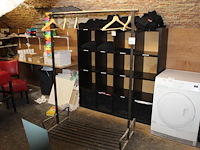 Metalen kapstok met afmeting 110 x 170 cm. - afbeelding 1 van  2