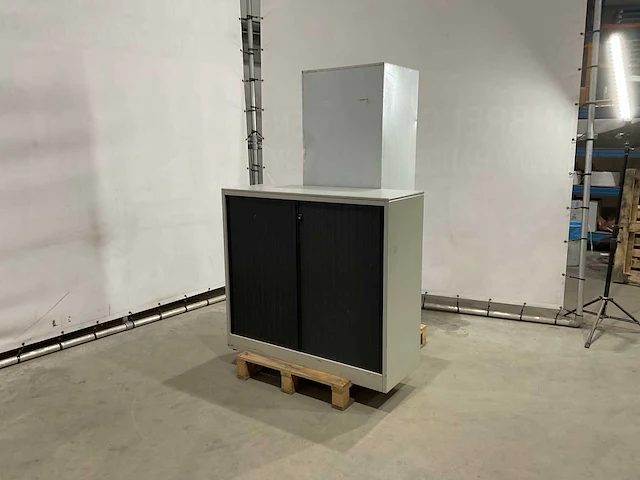 Metalen kast (2x) - afbeelding 2 van  8