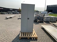 Metalen kast - afbeelding 3 van  3