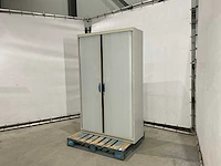 Metalen kast - afbeelding 1 van  7