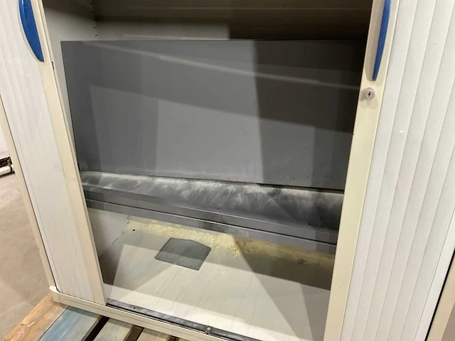 Metalen kast - afbeelding 7 van  7