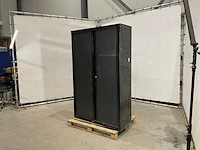 Metalen kast - afbeelding 1 van  6