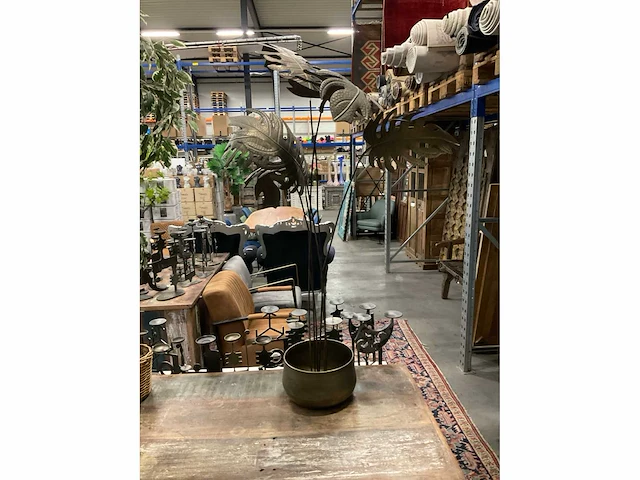 Metalen kunstplant met pot - afbeelding 2 van  4