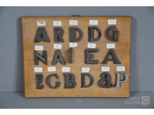 Metalen letters - afbeelding 1 van  6