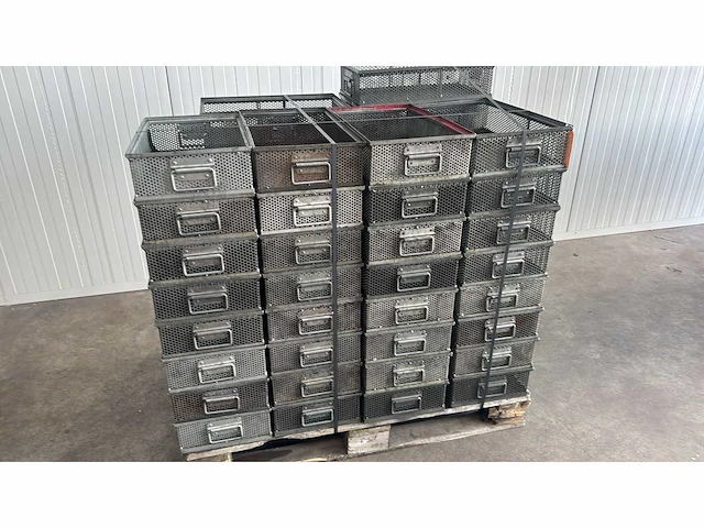 Metalen magazijn bak (49x) - afbeelding 1 van  3