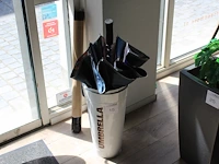 Metalen paraplubak hoogte 52 cm. - afbeelding 1 van  2