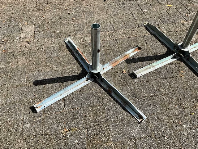 Metalen parasolvoeten (2x) - afbeelding 4 van  4