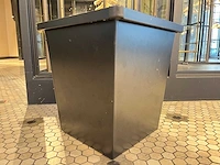 Metalen plantenbak - afbeelding 2 van  4