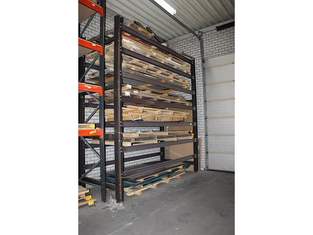 Metalen platenstelling afm. circa 350 x 156 x 400 cm, let op excl. inhoud en ophalen in overleg met hnvi - afbeelding 2 van  2